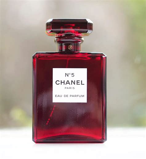 chanel no 5 limited edition red commercial|chanel no 5 commercial christmas.